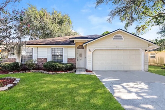 Building Photo - 1371 High Plains Dr W