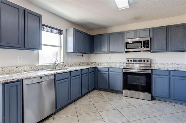 Building Photo - 600 Claiborn Ln