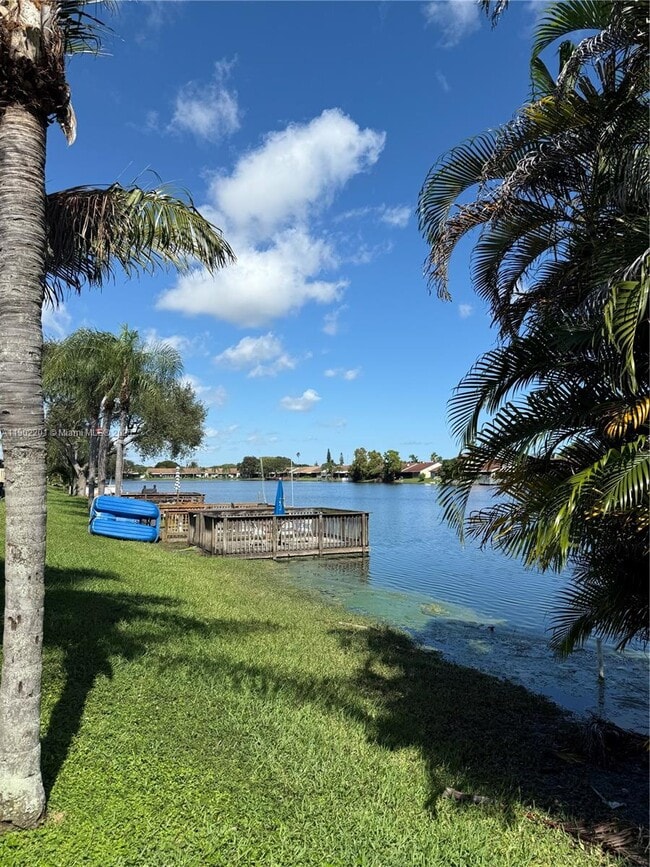 Building Photo - 5596 SW 28th Terrace