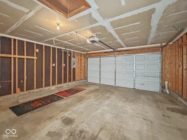 Building Photo - 1266 Auburn Dr