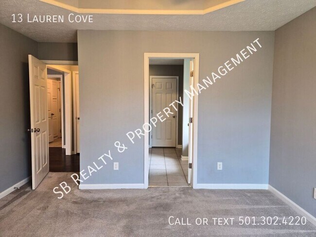 Building Photo - 13 Lauren Cove