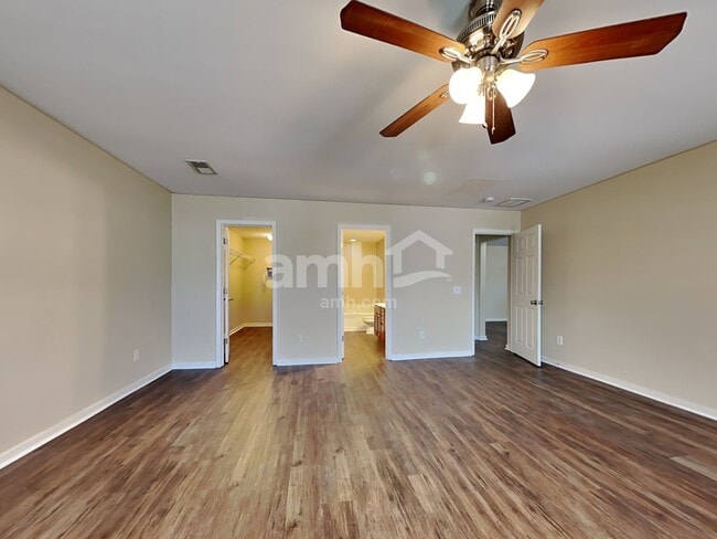 Building Photo - 405 Crystal Oaks Ln