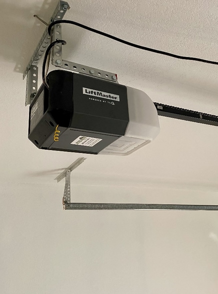 Building Photo - 1600 Benz Terrace