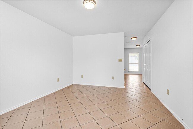 Building Photo - 2156 Hopper Rd