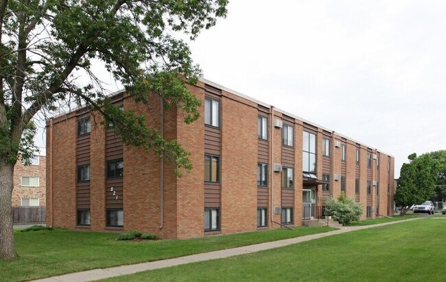 Building Photo - Aquila Flats