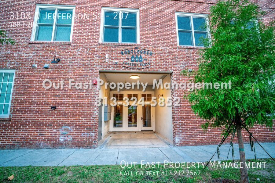 Building Photo - 3108 N Jefferson St