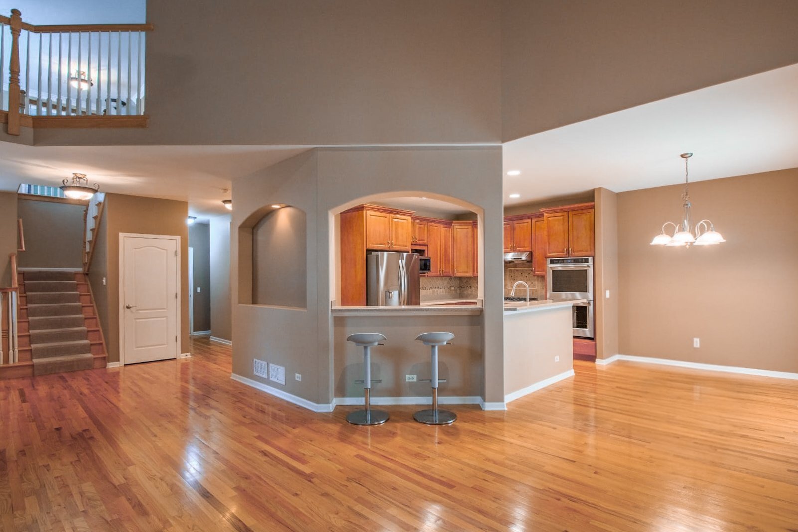 Building Photo - 24813 Ironwood Ct