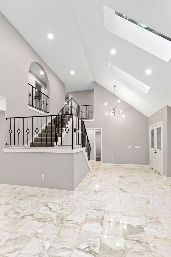 Building Photo - Stunning Private AIR CONDITIONED Dream Home in Coveted Bridal Trails