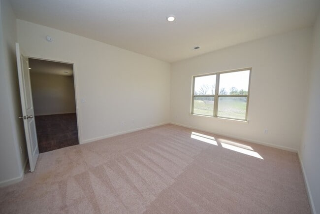 Building Photo - DR Horton built home in 2021; 3 bed, 2 bath home in Atoka.