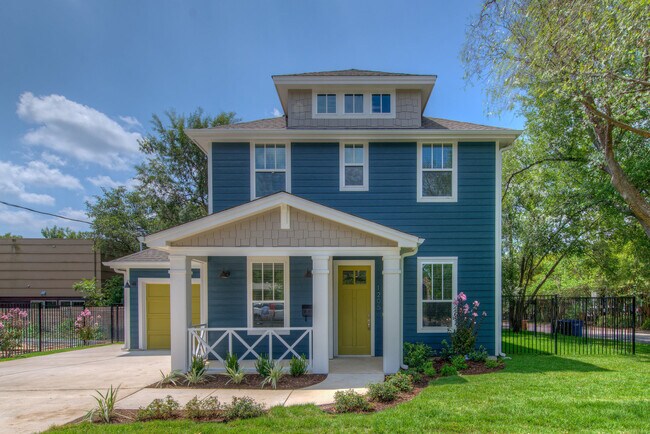 Primary Photo - UT PRE LEASE: Newly Constructed: Luxury 4 ...