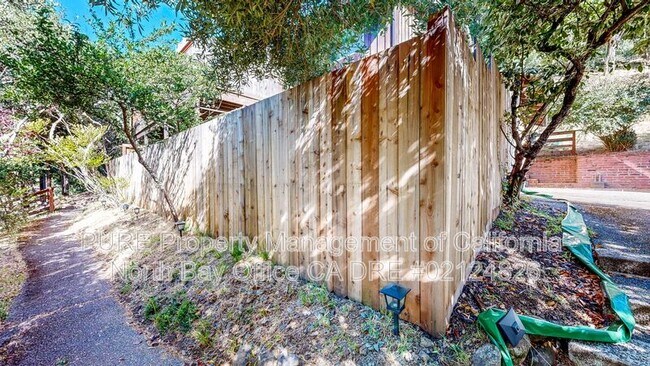 Building Photo - 11 Pedrini Wy