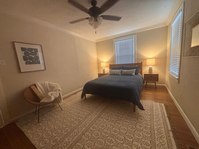 Building Photo - 217 Thayer St