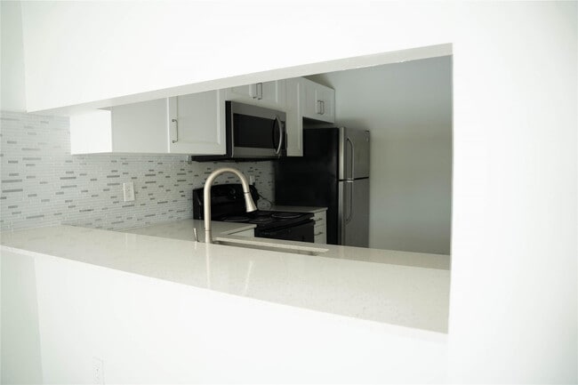 Building Photo - 11680 NW 39th St