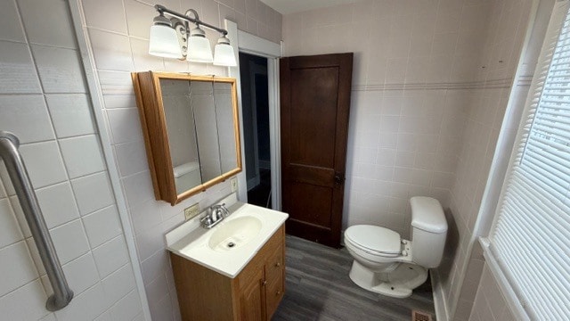 Building Photo - 1306 Mott Ave