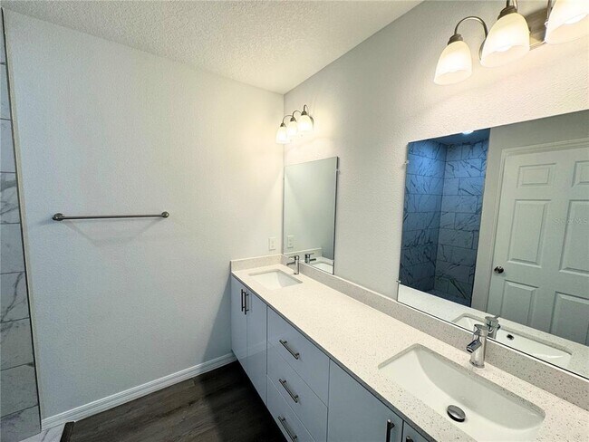 Building Photo - 1310 Tallahassee Ct
