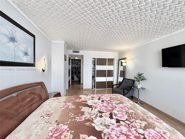 Building Photo - 250 174th St