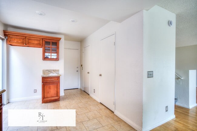 Building Photo - Freshly painted and featuring brand new 2nd-floor flooring 3 Bedrooms, 2.5 Bathroom in Baldwin Park