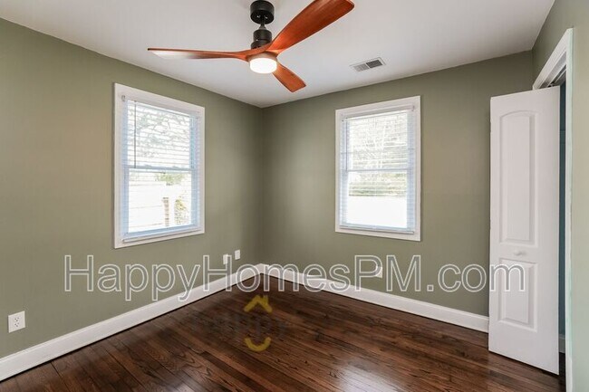 Building Photo - 3459 Johan Blvd