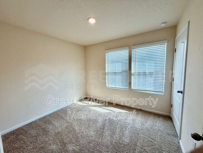 Building Photo - 575 Oakleaf Plantation Pkwy