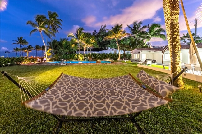 Building Photo - 1663 N Fort Lauderdale Beach Blvd