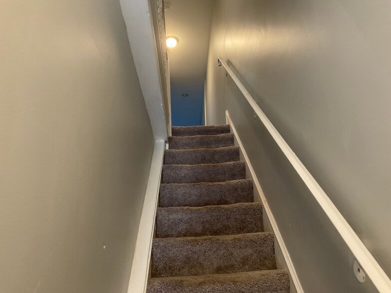 Building Photo - 4287 Mantua Ave