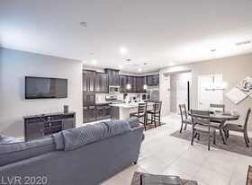 Building Photo - 8418 Classique Ave