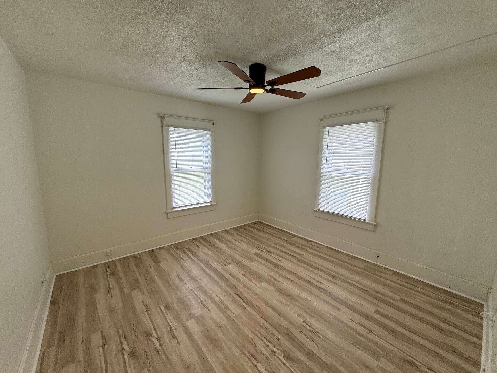 Building Photo - 147 15th St