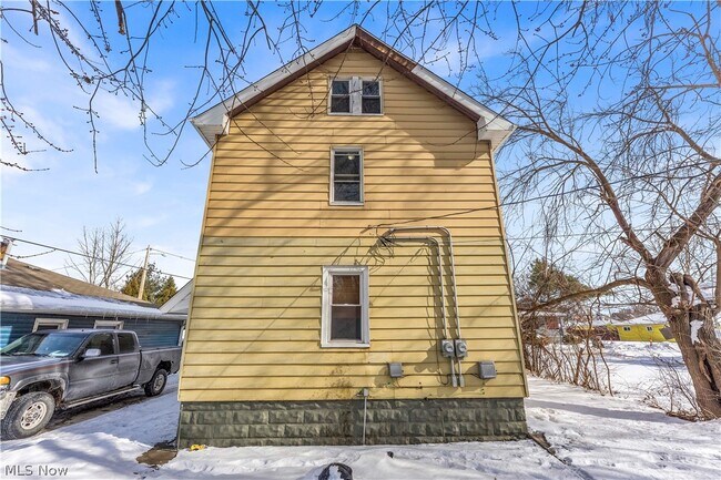 Building Photo - 3992 E 26th St