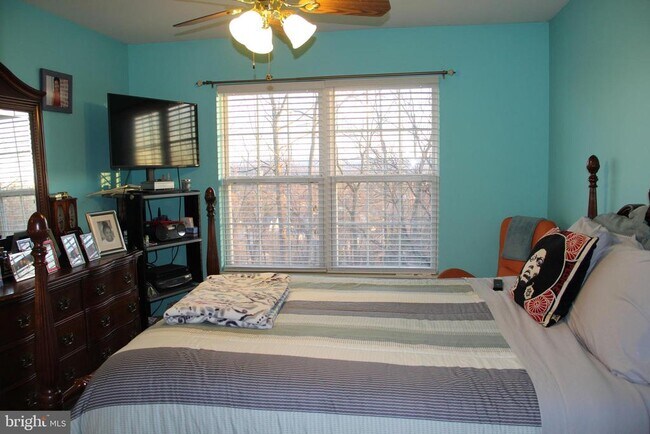 Building Photo - 506 Quincy St