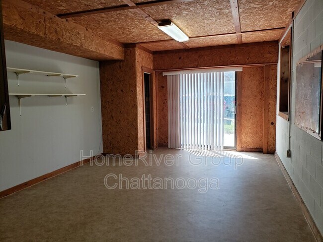 Building Photo - 218 Townsend Cir