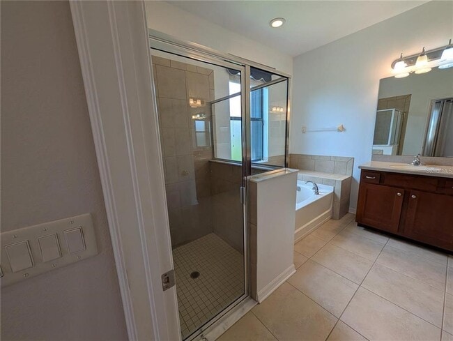 Building Photo - 5303 Moon Shell Dr