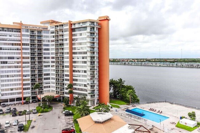 Primary Photo - 1351 NE Miami Gardens Dr