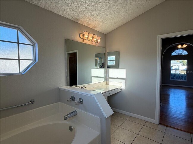 Building Photo - 375 Kaila Ct