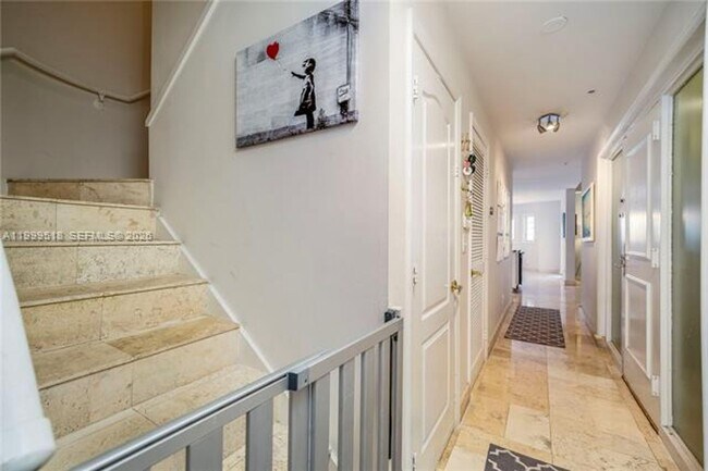 Building Photo - 1413 Sunset Harbour Dr