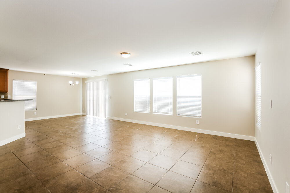 Building Photo - 25 Copper Pine Ave