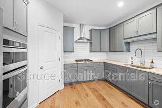 Building Photo - 1115 Beyer Pl