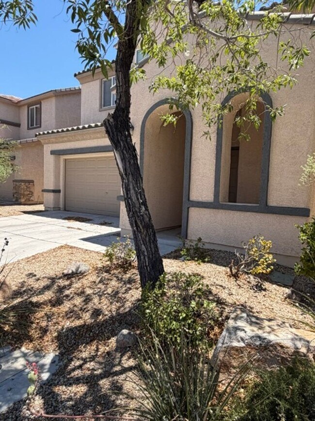 Building Photo - 2823 Dalsetter Dr