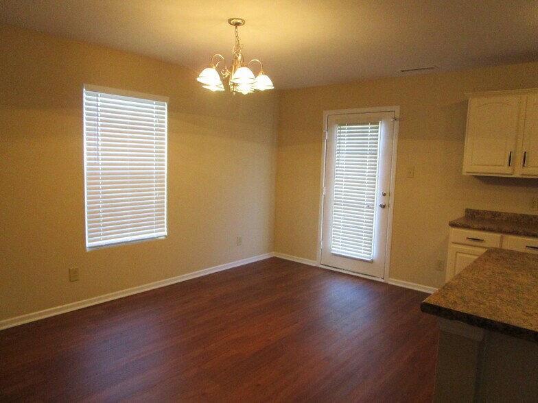 Building Photo - 2890 Sentiment Ln