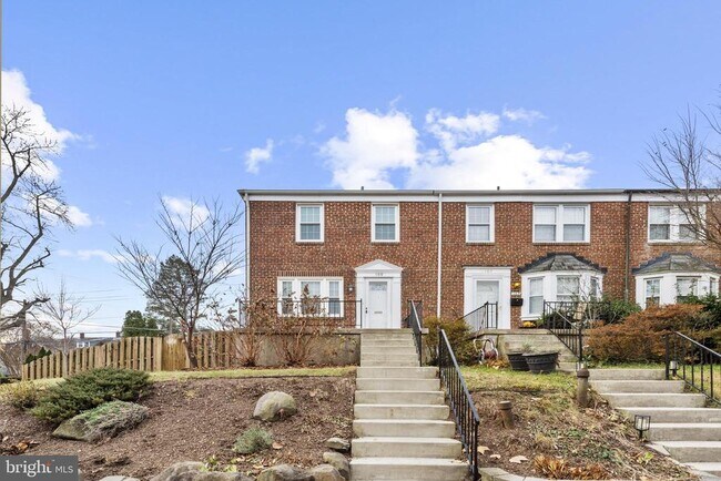 Building Photo - 169 Regester Ave