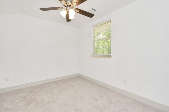 Building Photo - 1501 Maiden Ln