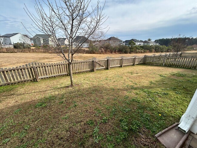 Building Photo - 79 Mornington Pl