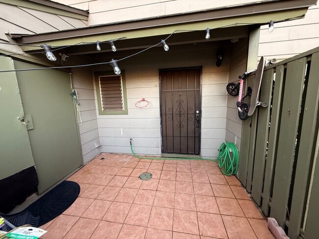 Building Photo - Don't Miss This! 3/1.5 Quiet & Spacious Upper Makakilo - Makakilo Hale I