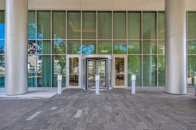 Building Photo - 2047 Westcreek Ln Ln