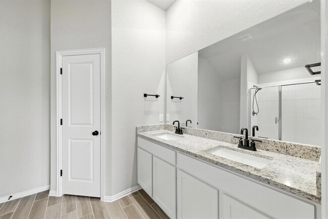 Building Photo - 149 Hackberry Ln