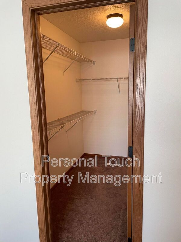 Building Photo - 2580 5th St W