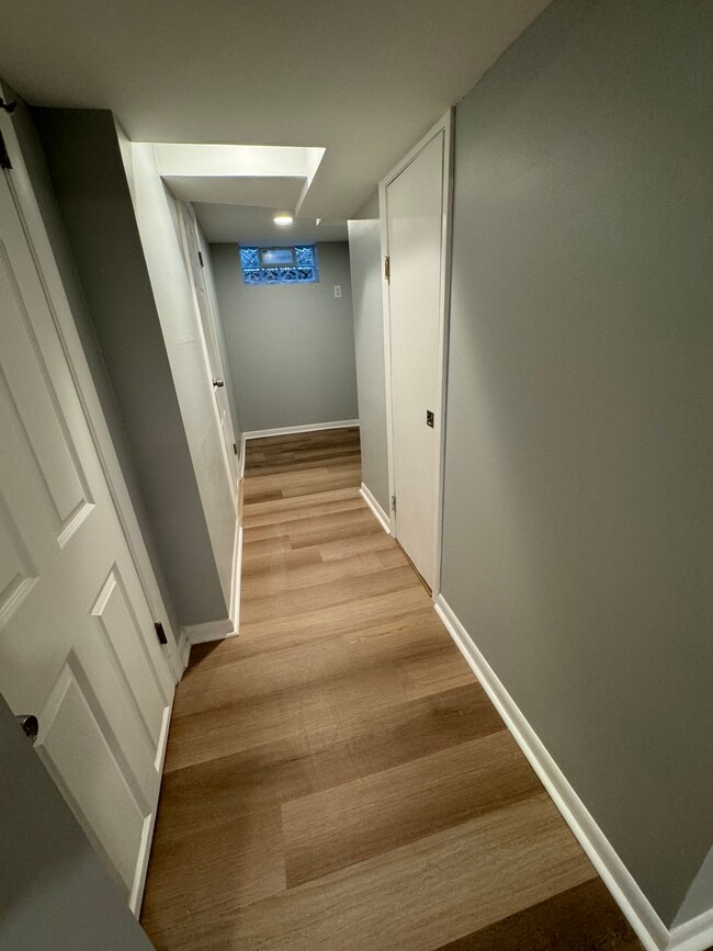 Building Photo - 1245 N 118th St