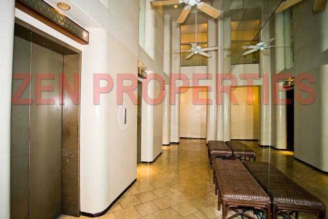 Building Photo - fully furnished 1/1/1 condo at Harbor Squa...