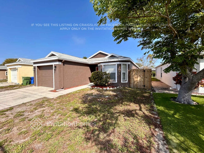 Building Photo - 5928 40th Ave W