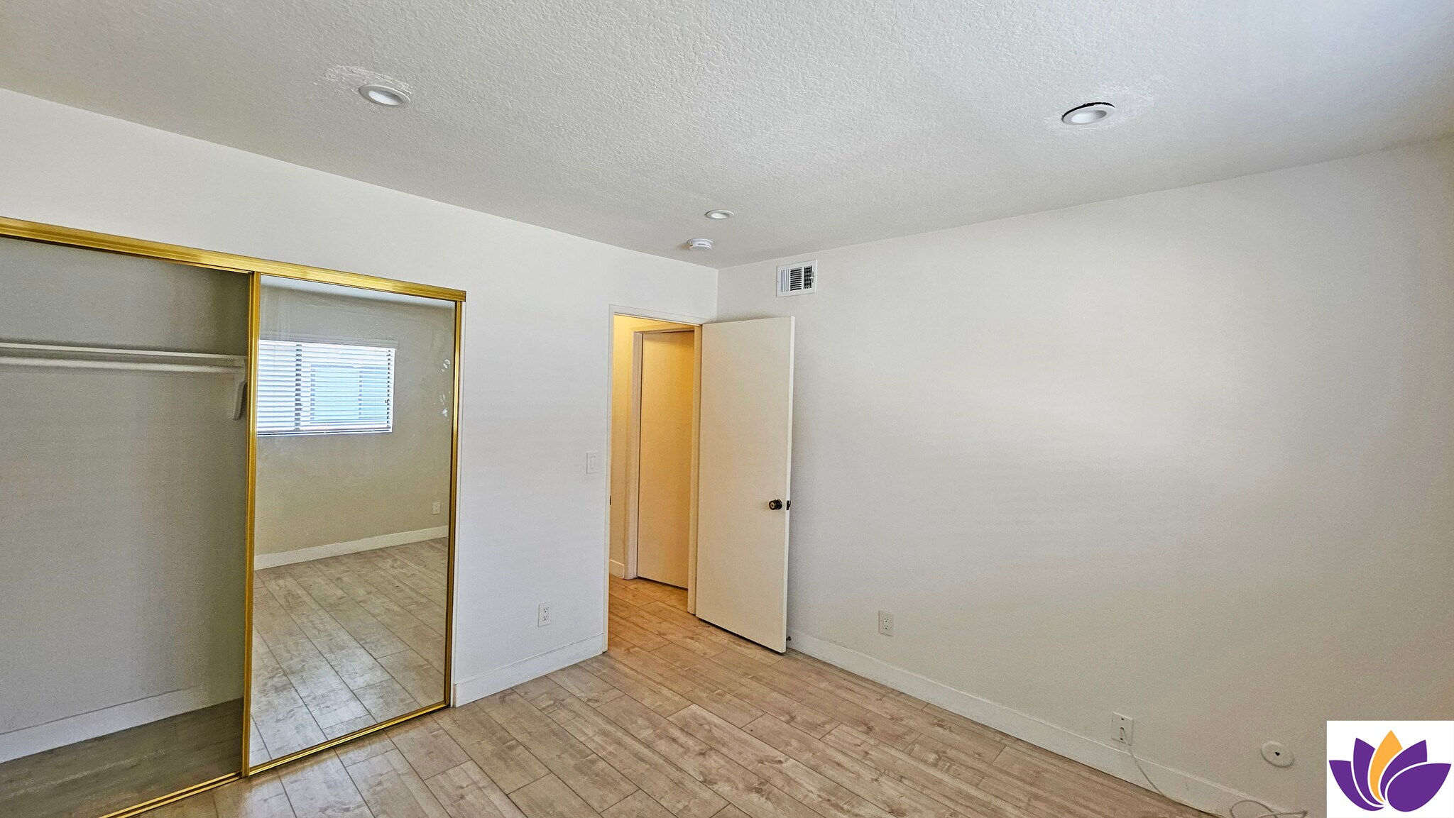 Building Photo - 18130 Oxnard St