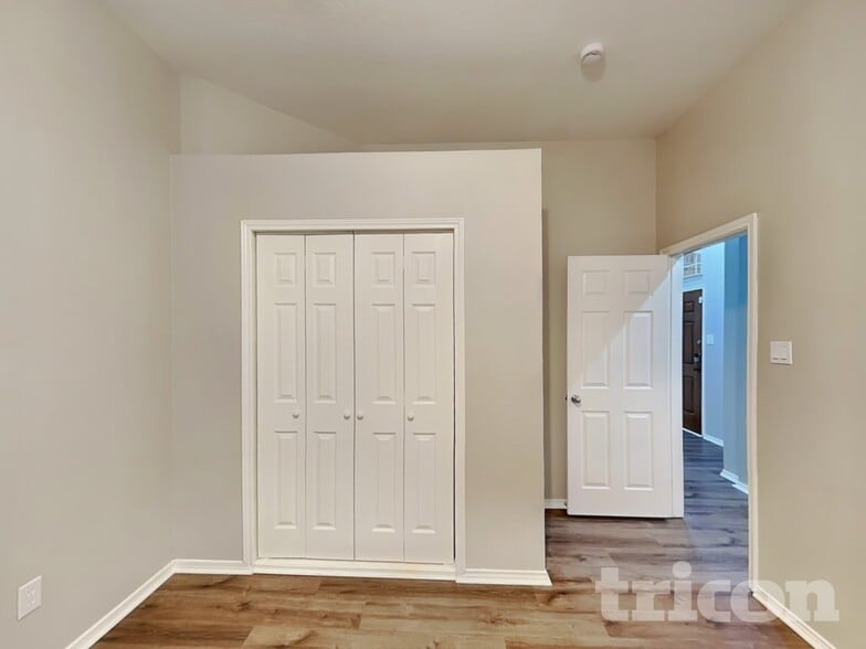 Building Photo - 630 Azalea Dr